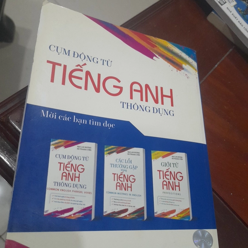 Mai Lan Hương, Hà Thanh Uyên - CỤM ĐỘNG TỪ tiếng Anh thông dụng 307497