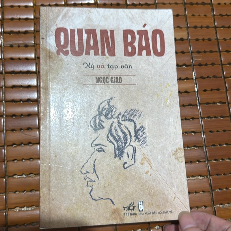 Quan báo ký và tạp văn - Ngọc Giao 532136