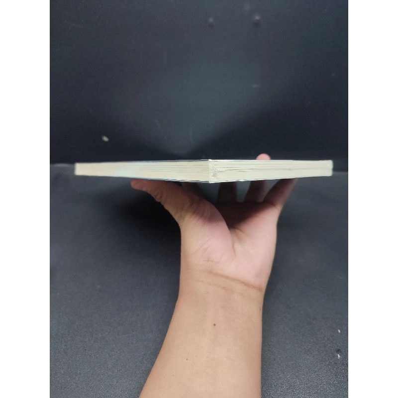 Mặt Nạ Bươm Bướm mới 100% HCM1406 William Somerset Maugham SÁCH VĂN HỌC 915384