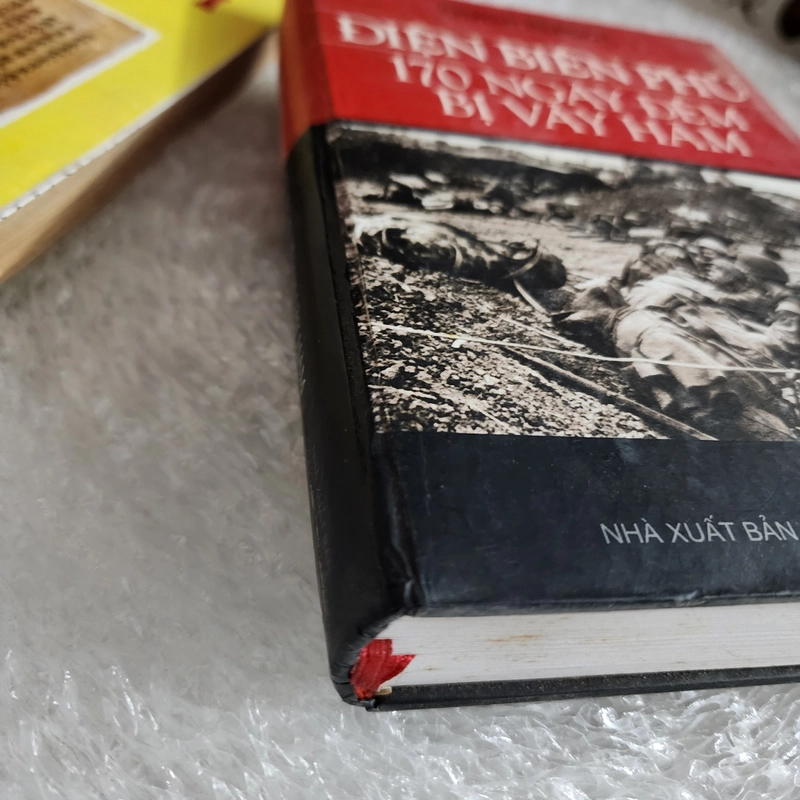 Điện Biên Phủ 170 ngày đêm bị vây hãm | Erwan Bergot 463807