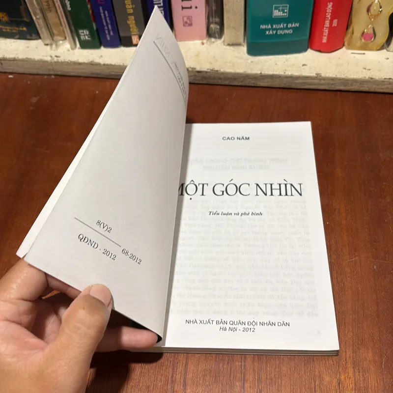 II Tiểu Luận Và Phê Bình: Một Góc Nhìn - Cao Năm - 2012 785589