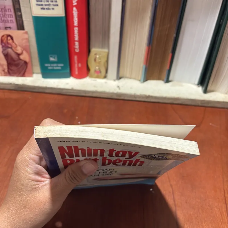 Nhìn Tay Biết Bệnh: Bí Quyết Chẩn Đoán Khí Sắc Hình Của  Bàn Tay -Phạm Viết Dự, Thái Nhiên 786804