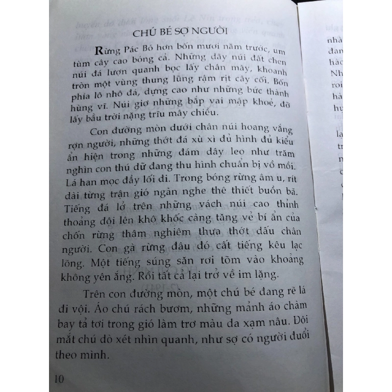 Chuyện lạ giữa rừng 2005 mới 75% bẩn nhẹ Lê Huy Nguyên HPB0906 SÁCH VĂN HỌC 914906
