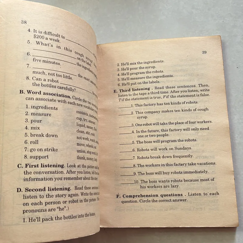 Now here this - Sách tự luyện nghe Tiếng Anh - Lê Văn Khuê 681259