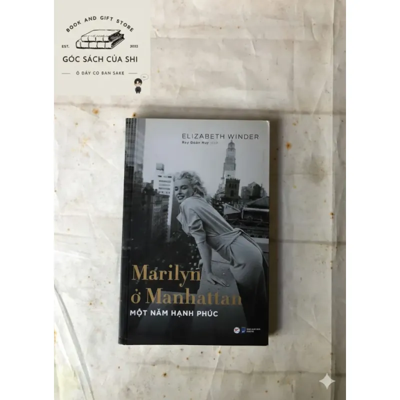 Marilyn Ở Manhattan - Một Năm Hạnh Phúc | Elizabeth Winder 848490
