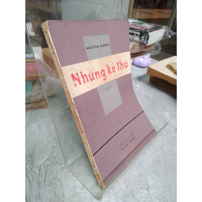 Những Kẻ Thù - Măcxim Gorki (kịch) 499448