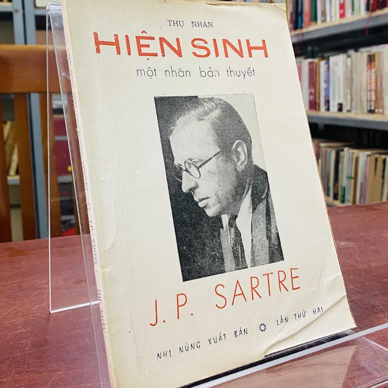 HIỆN SINH - MỘT NHÂN BẢN THUYẾT  611387