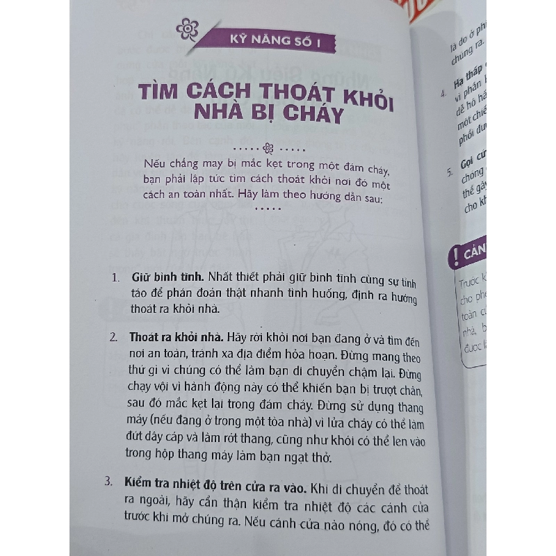 Bạn gái khéo tay - Alexandra Johnson (Nguyễn Lê Hoài Nguyên dịch) 583371