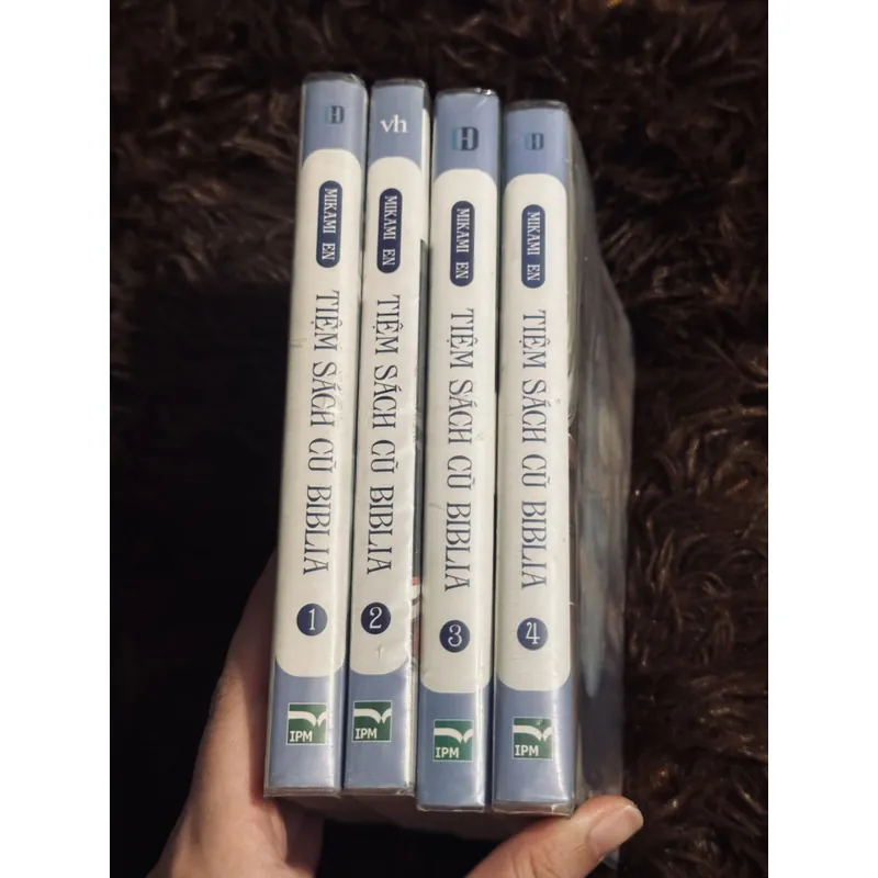 Tiệm sách cũ Biblia (4 tập)  738748