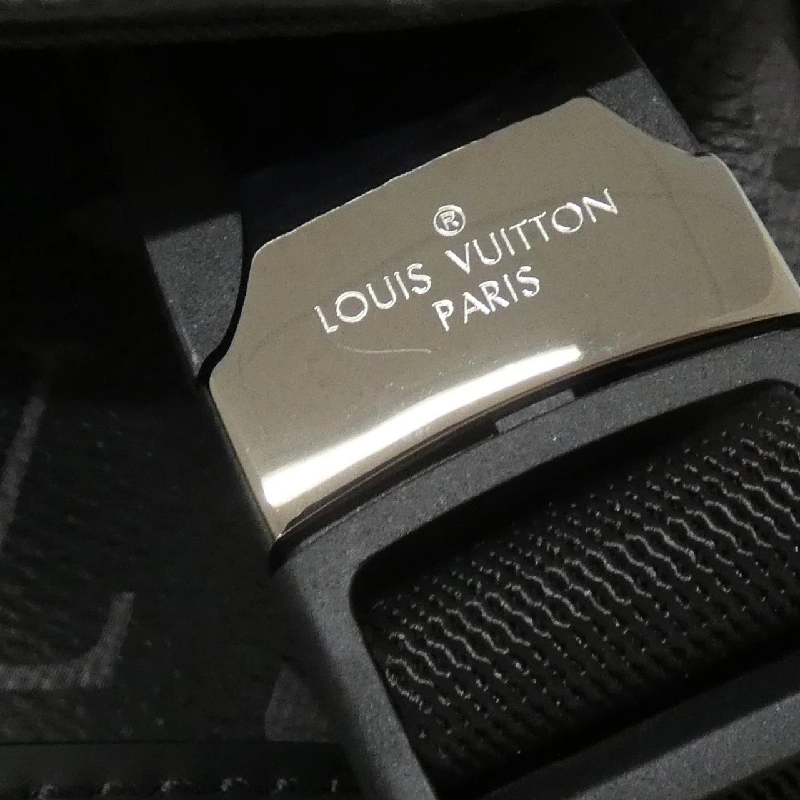 Túi đeo chéo Louis Vuitton Monogram Eclipse Voyage PM M40511 611797