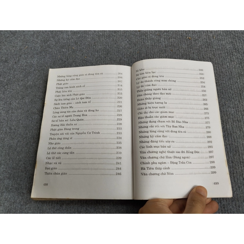 VĂN MINH ĐỜI HỒNG ĐỨC ĐẾN ĐỜI NGUYỄN 517574