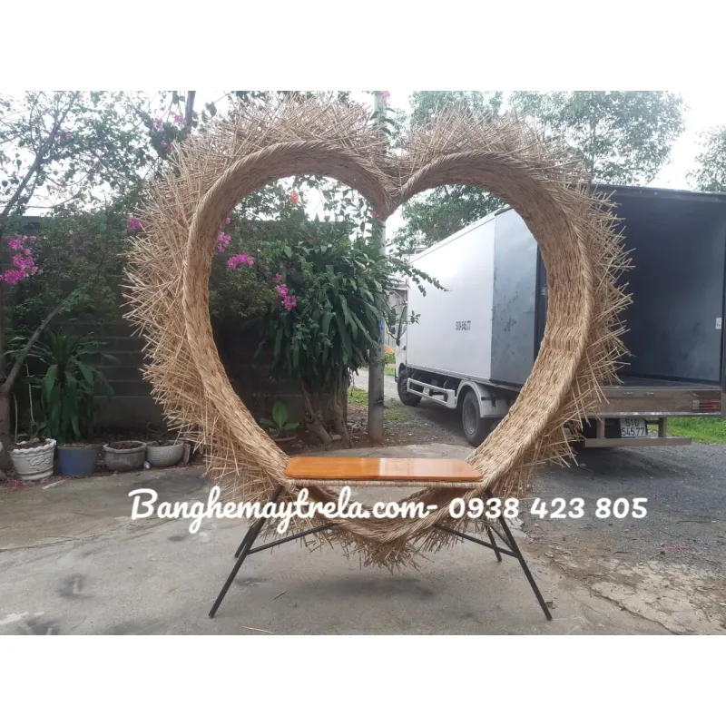 Ghế trái tim mây tre đan check in 604014