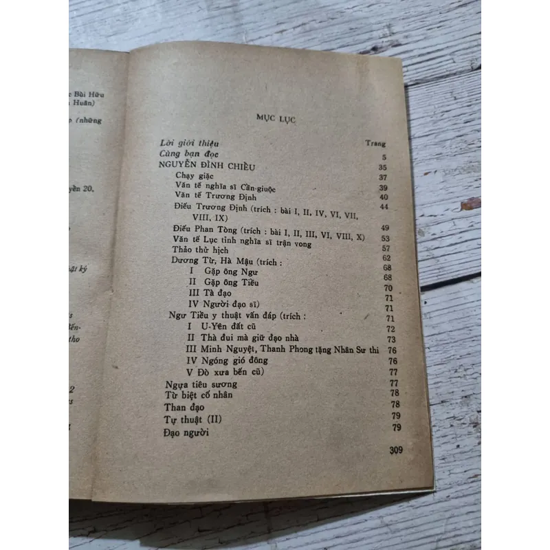 Thơ văn yêu nước Nam Bộ nửa sau thế kỷ 19- 1976 696827