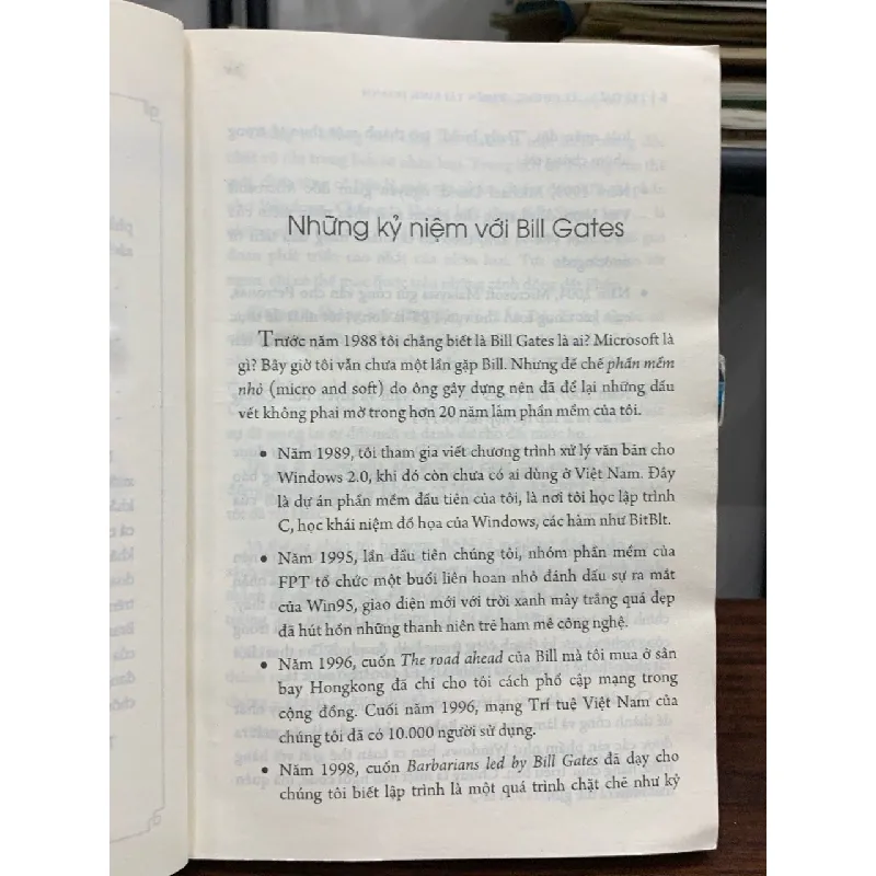 Bill Gates- James Wallace& Jim Erickson 690322