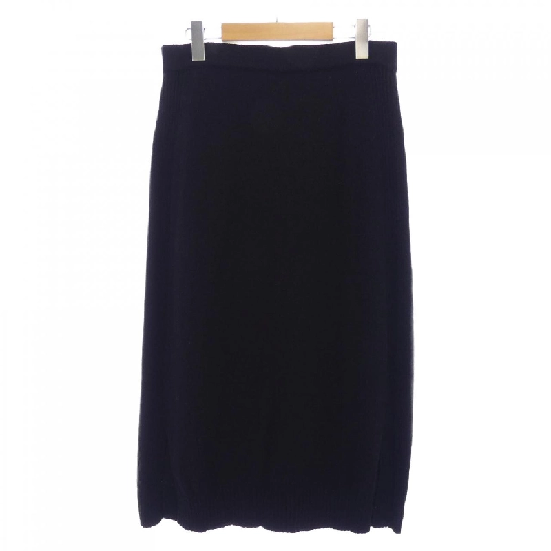 Chân váy MONCLER - Hàng hiệu Authentic 824743