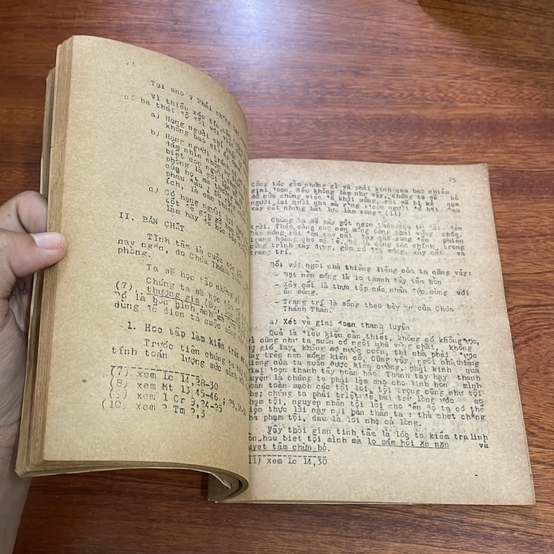 II Tựa sách: Linh Đạo Căn Bản - Linh Mục Phanxicô Xaviê Nguyễn Hữu Tấn - 1986 518663