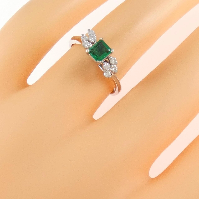 Nhẫn Emerald PT950 668231