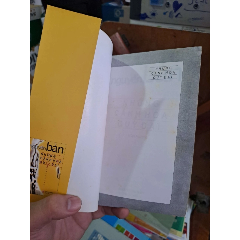 Những Cánh Hoa Quỳ Dại - Nguyễn Bản VĂN HỌC HCM1008 920785