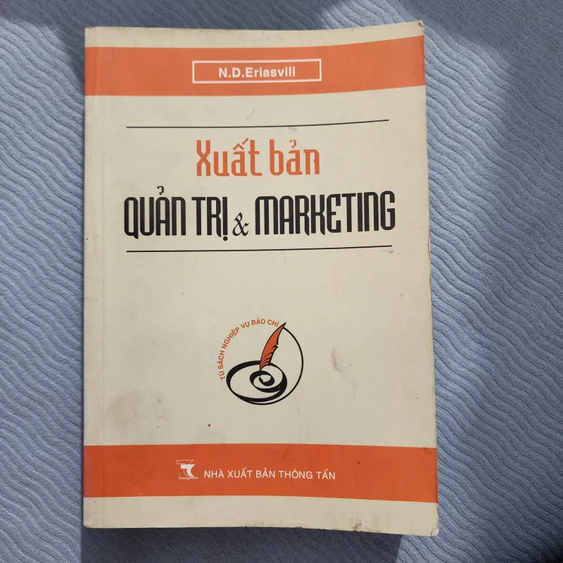 Xuất bản quản trị và marketing | Eriasvill 1000889