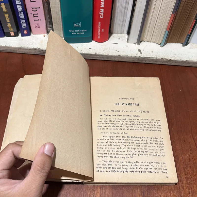 II Sách Làm Mẹ: Các Bà Mẹ Nuôi Con Cần Biết - BS. Lê Diễm Hương - 1986 756697