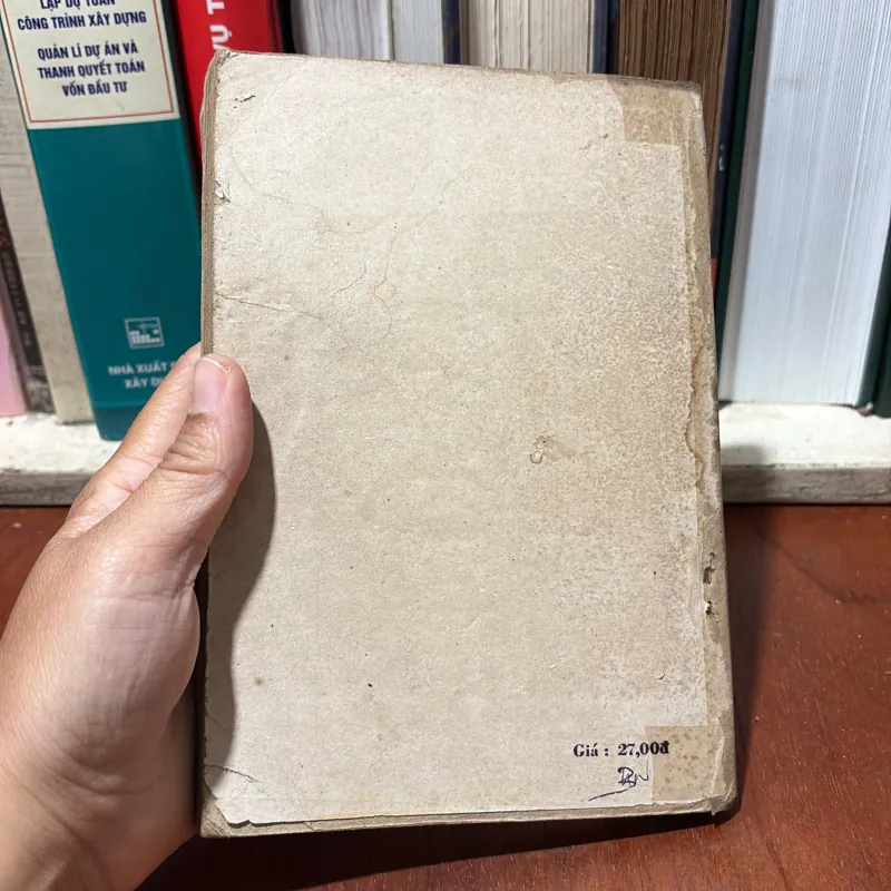 II Sách Xưa: Lọt Qua Biên Giới - Viết Linh - 1984 751409