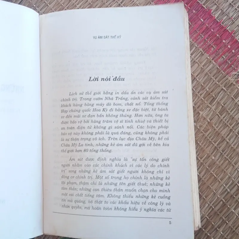 Những vụ ám sát thế kỷ 1005323