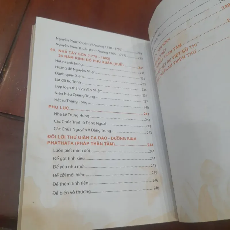 Phạm Thiên Thư - HÁT RU VIỆT SỬ THI 798977