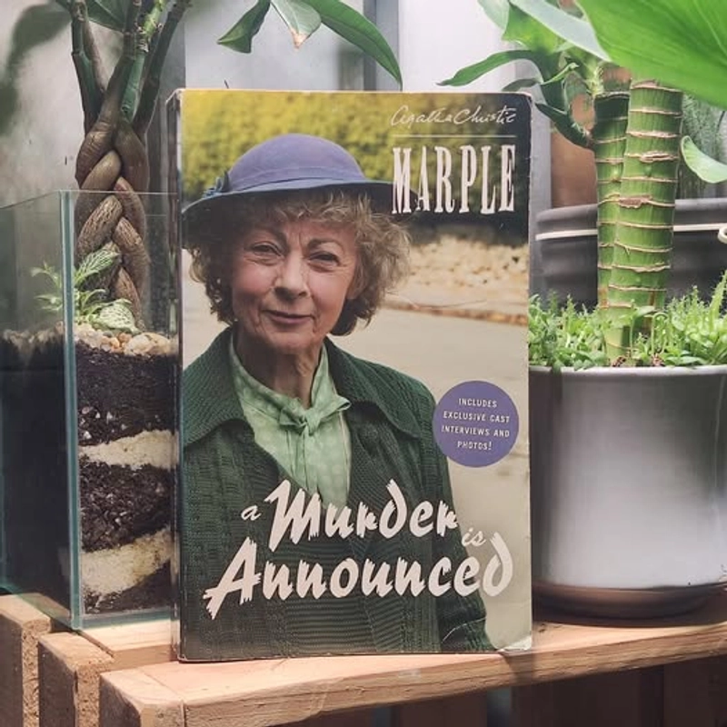 A murder is announced - Agatha Christie 478444