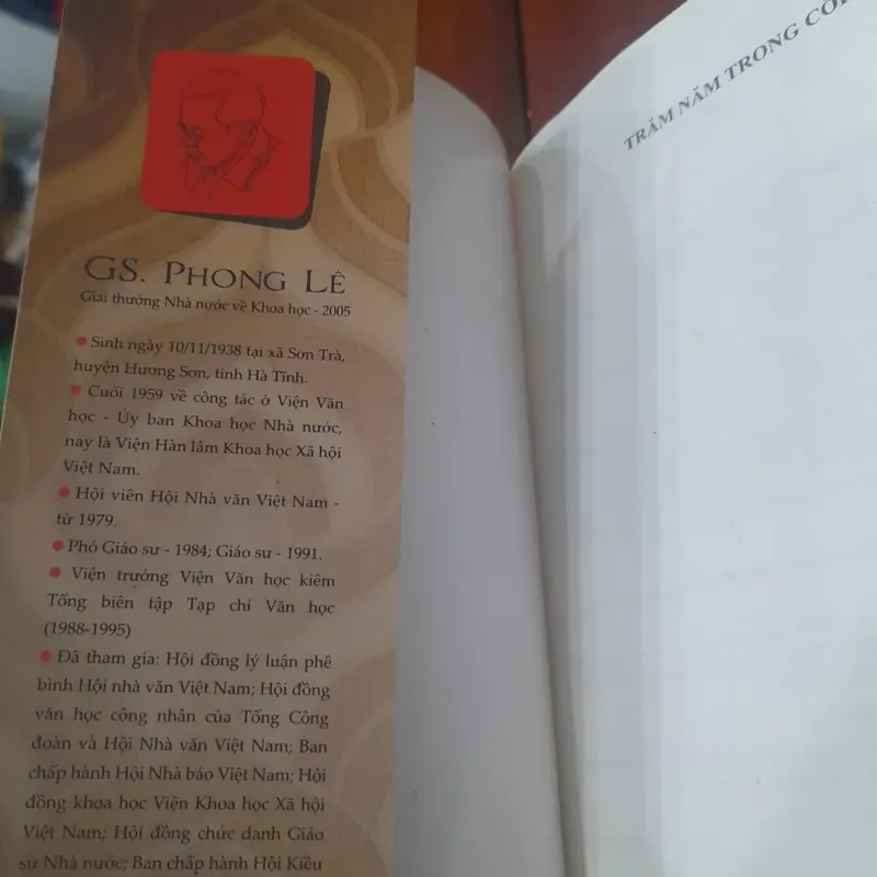 Gs. Phong Lê - TRĂM NĂM TRONG CÕI, Về một thế hệ Vàng văn chương Việt hiện đại 706507