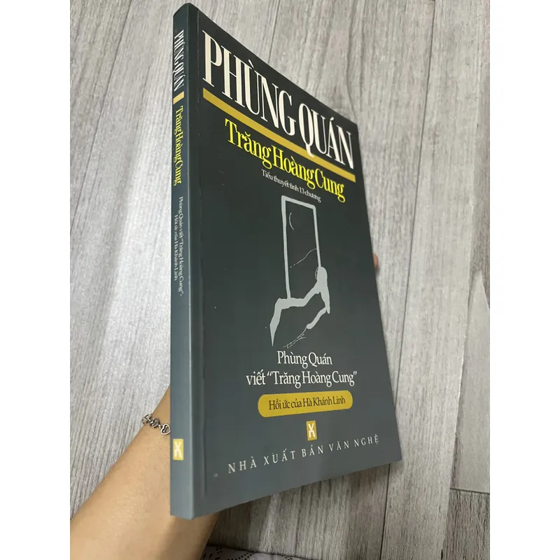 Trăng hoàng cung- Phùng Quán. 6a4 737113