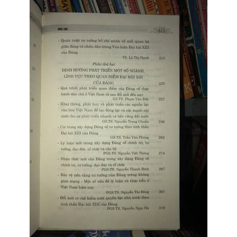 Những vấn đề lý luận và thực tiễn mới trong văn kiện đại hội XIll của Đảng  730994