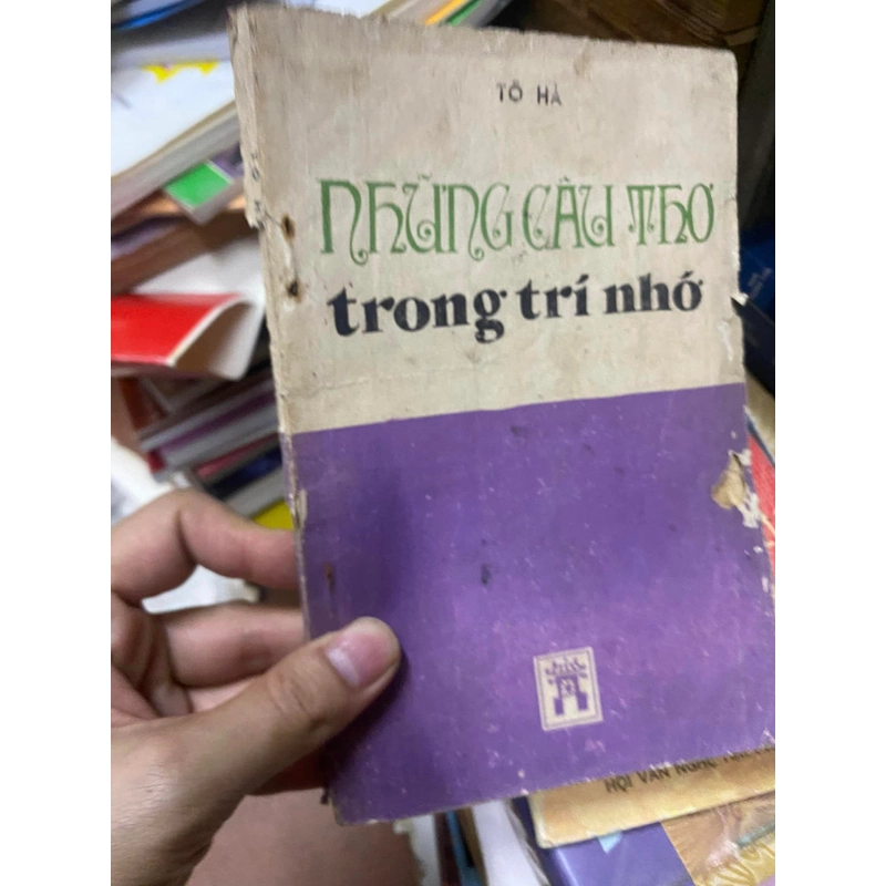 Sách Những câu thơ trong trí nhớ - Tô Hà 309523