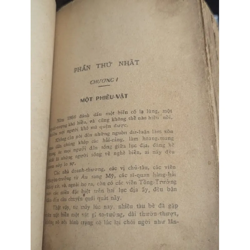 20000 dặm dưới đáy biển - Jules Verne 593633