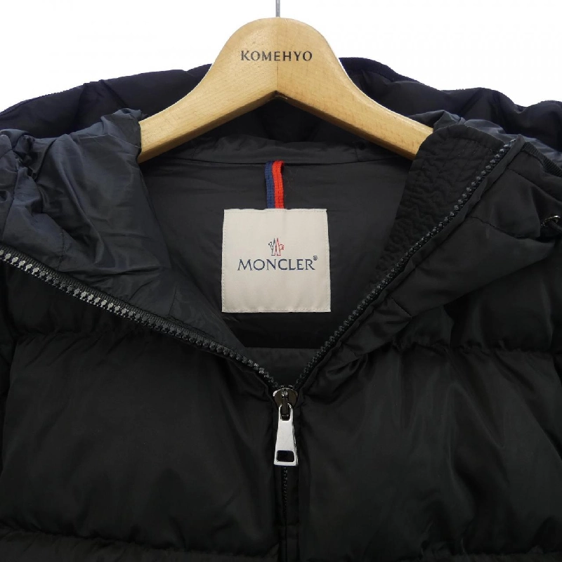 Áo khoác lông vũ MONCLER 640471