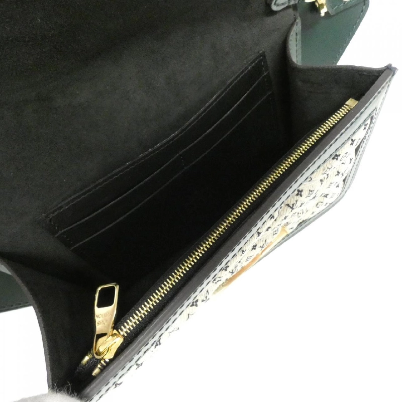 Túi bum Louis Vuitton Dauphine M53228 619462