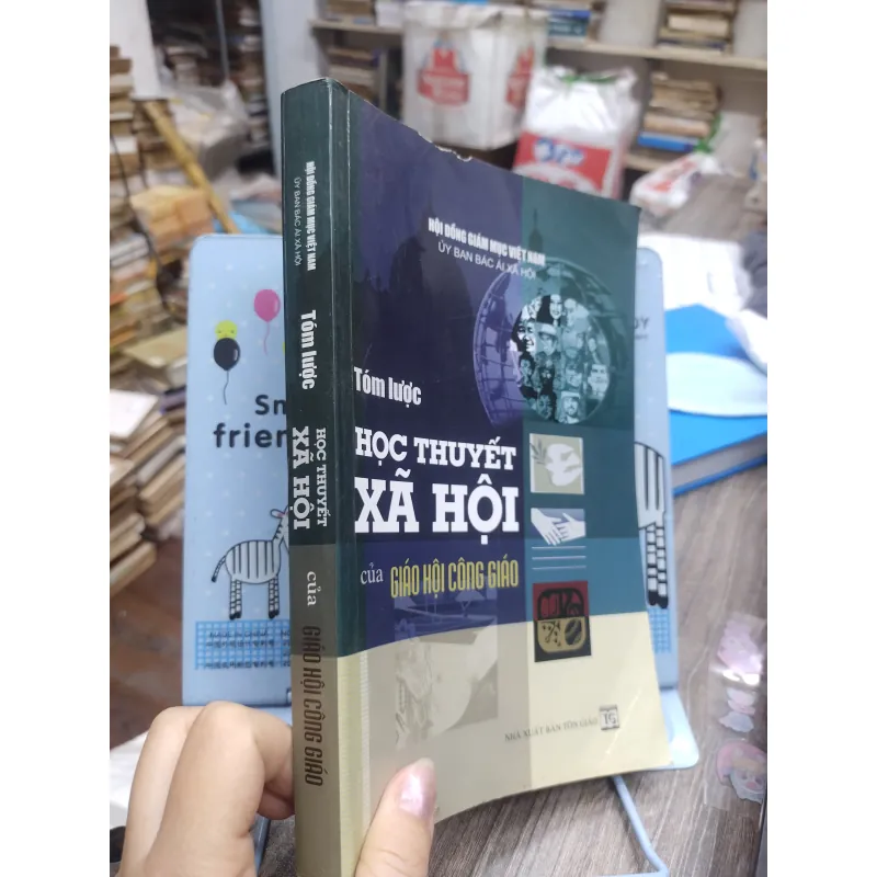 Sách: Tóm lược học thuyết xã hội của giáo hội công giáo (A3) 723116