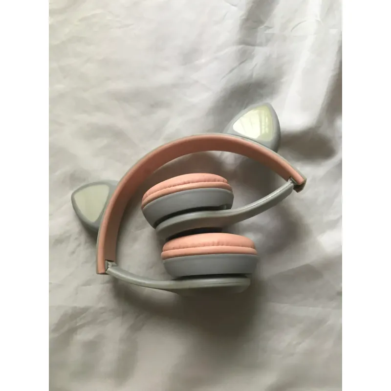 Tai nghe Tai Mèo đèn Led, không kèm cáp sạc 1032414