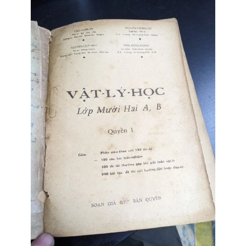 Vật Lý học lớp 12 A, B - Cao Xuân An & Nguyễn Quý Hảo & Nguyễn Trọng Cơ & Trần Đăng Khánh 396067