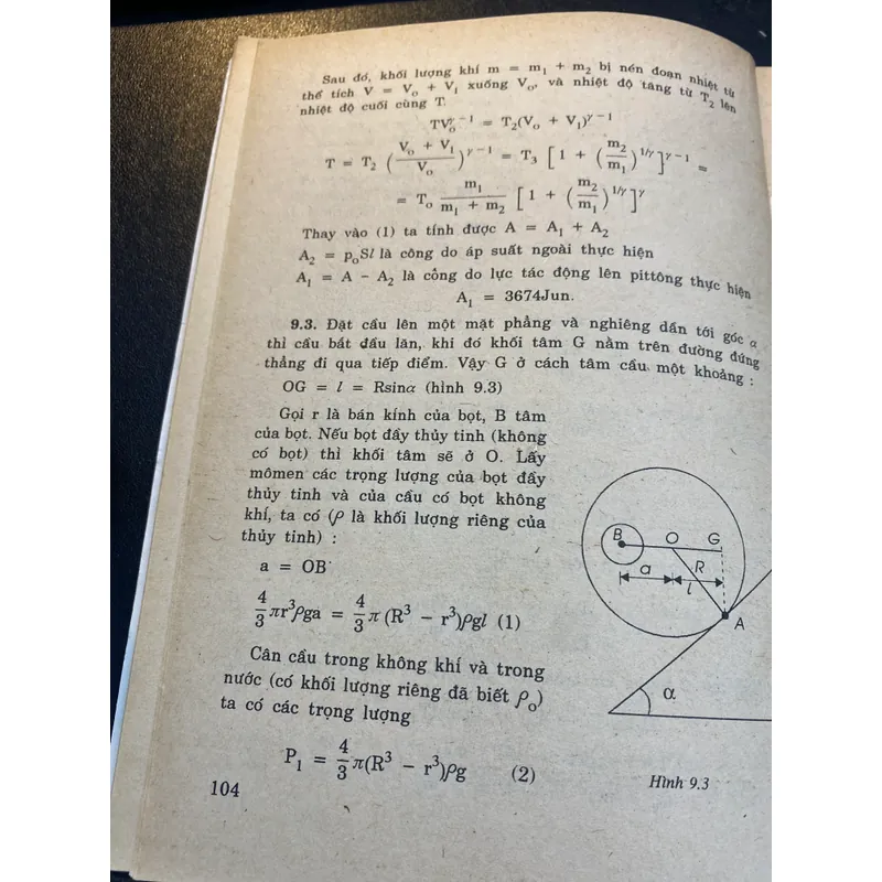 Bài thi Vật Lí Quốc Tế (Dương Trọng Bái, Cao Ngọc Viễn) 689369