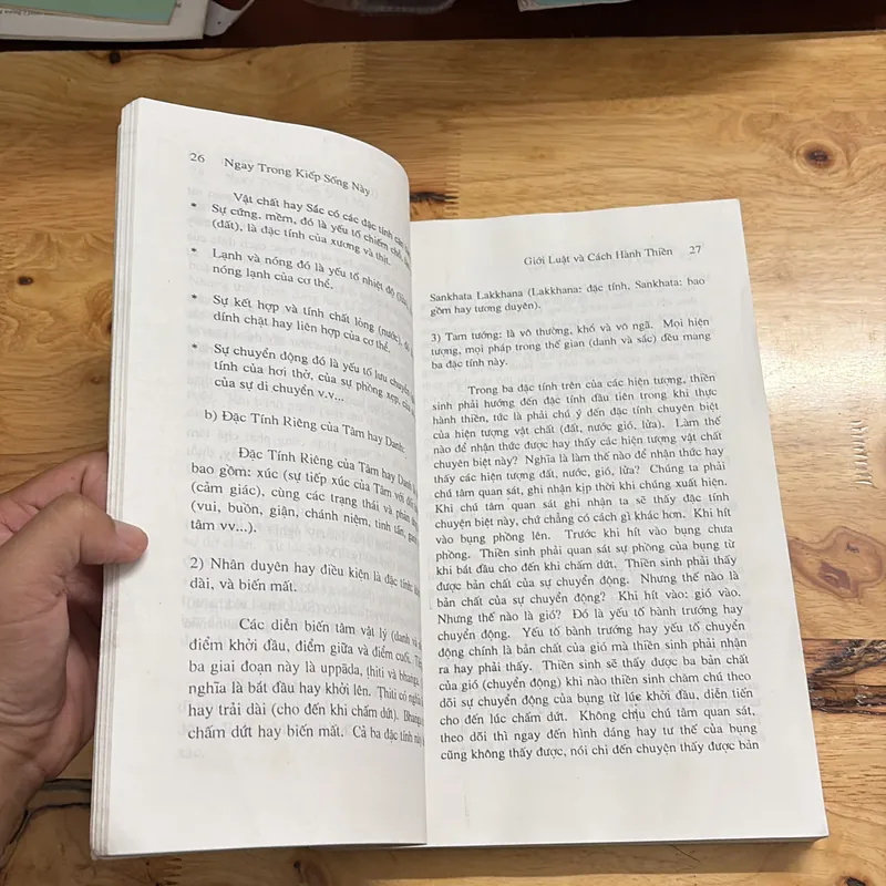II Sách Photo: Ngay Trong Kiếp Sống Này _ Giáo Pháp Giải Thoát Của Đức Phật 686889