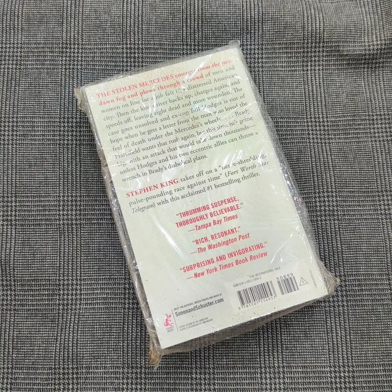 (Ngoại văn) Mr. Mercedes - Stephen King  1041032