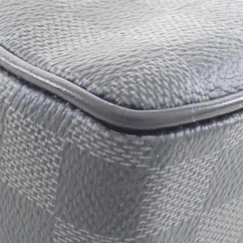 Túi xách vai Louis Vuitton Damier Graphite District PM N42710 608776