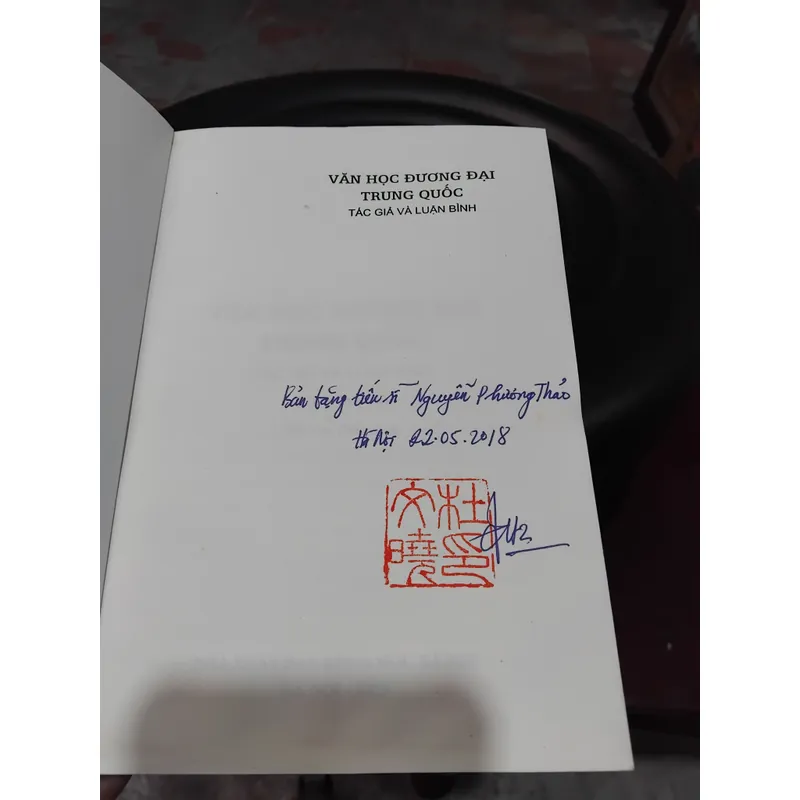 Văn học đương đại Trung Quốc tác giả và luận bình 703693