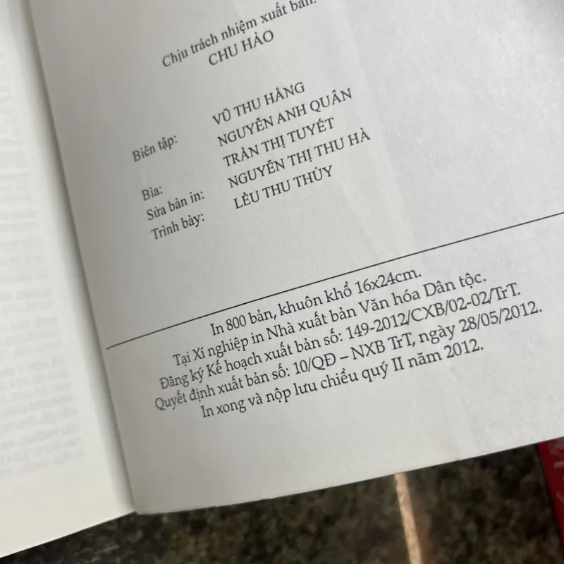 Nhận diện quyền lực Chomsky 777984