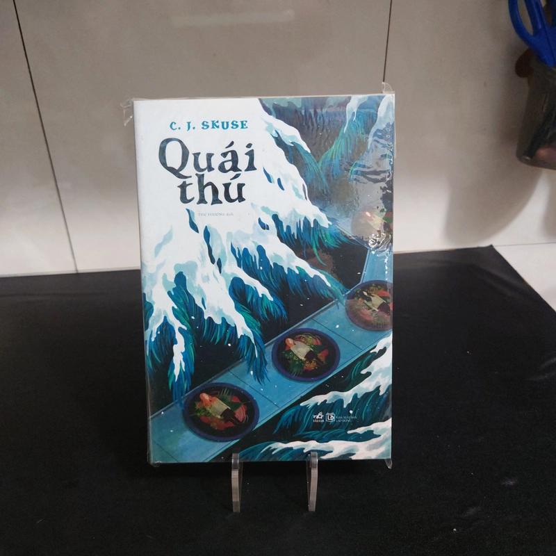 QUÁI THÚ (NEW 90%)   310399