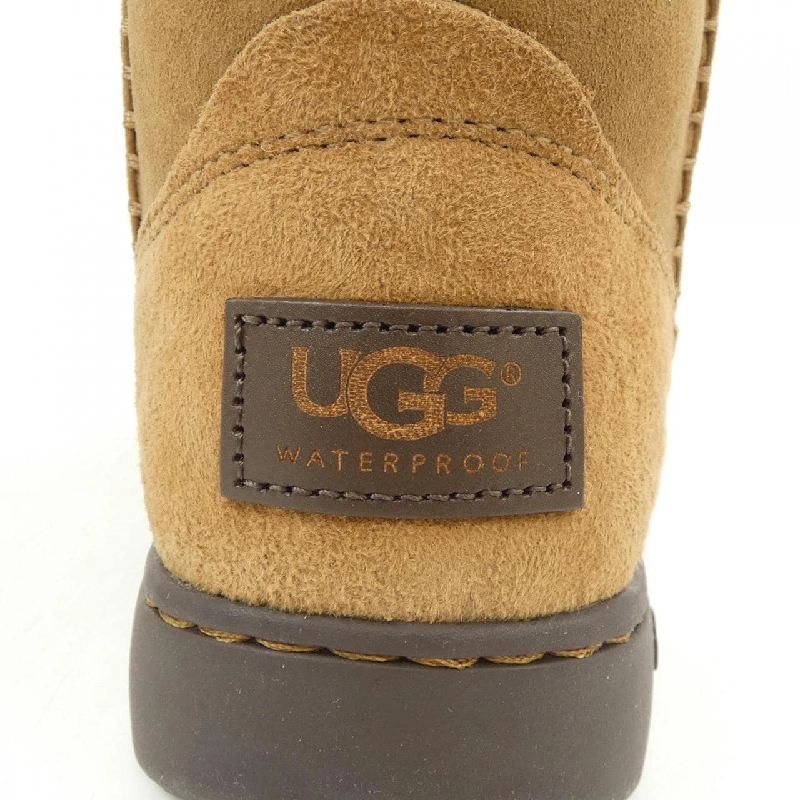 Giày bốt UGG - Hàng hiệu Authentic 828865
