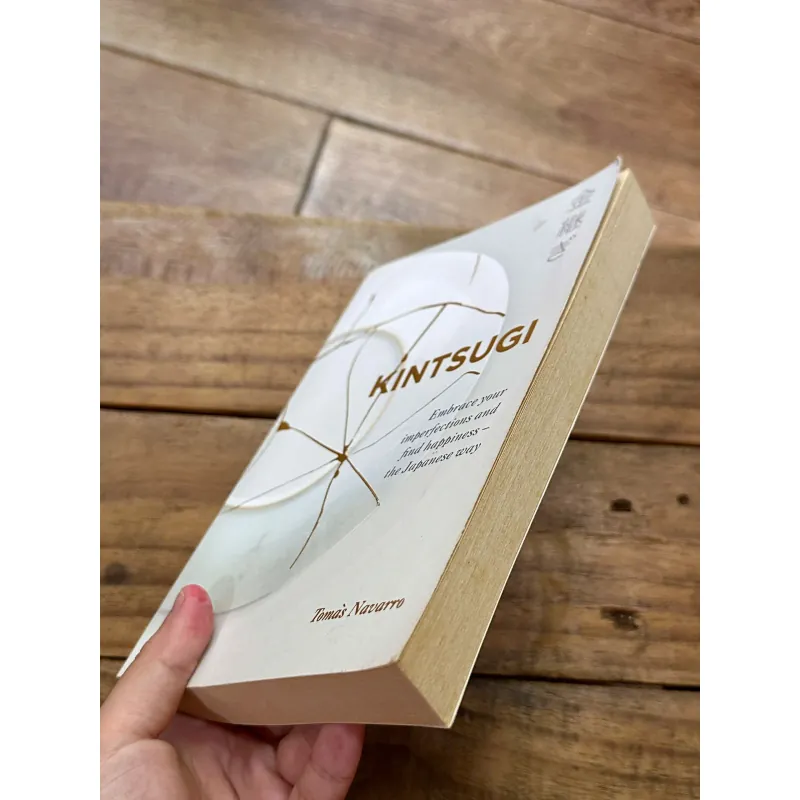 Kintsugi: Embrace your imperfections and find happiness - the Japanese way - Tomás Navarro 734944