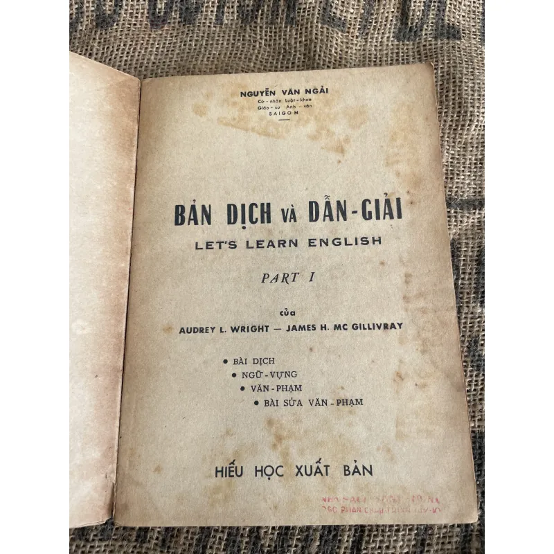 Let's learn ENGLISH  AUDREY L. WRIGHT JAMES H. MC GILLIVRAY 1013351