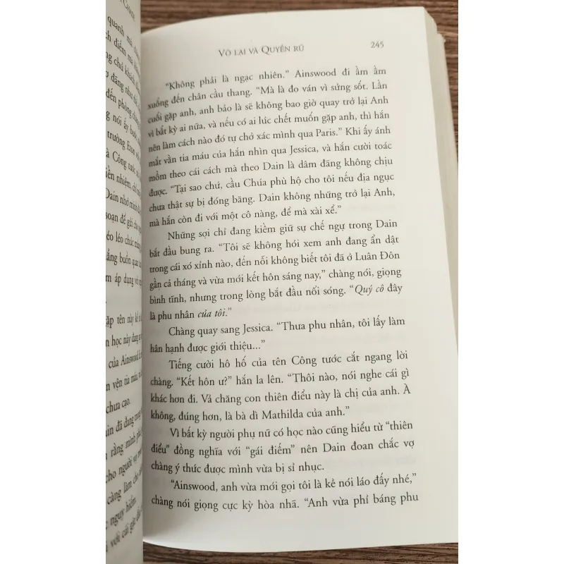 Tiểu thuyết VÔ LẠI VÀ QUYẾN RŨ (Loretta Chase) 1023834