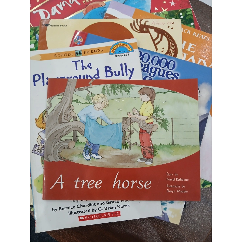 A tree horse - Mandi Rathbone & Sharyn Madder 543121